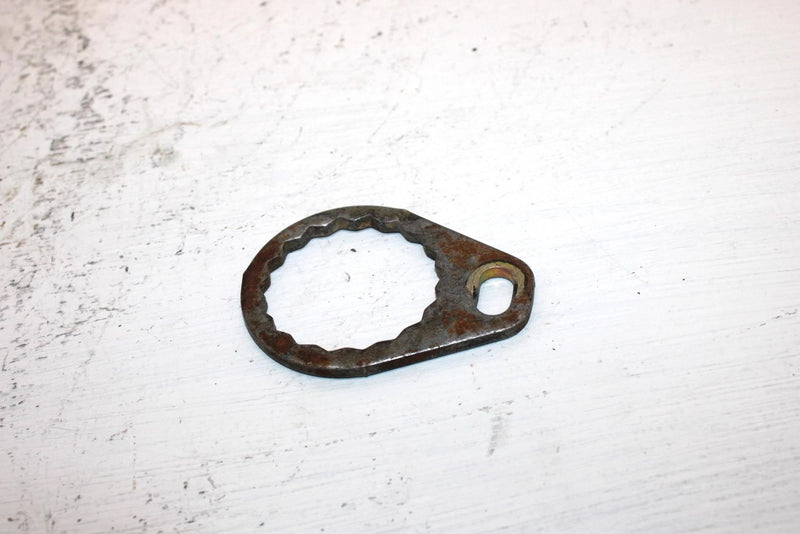 09 Polaris Trail Boss 330 Oem Rear Swingarm Pivot Bolt Lock Bracket5247488 AP181