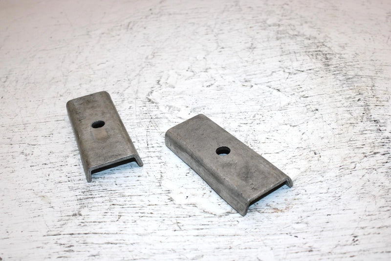 1999 Polaris 500 Xc Oem Ski Retainer Rubber Pair 5243127 5243824 SP28
