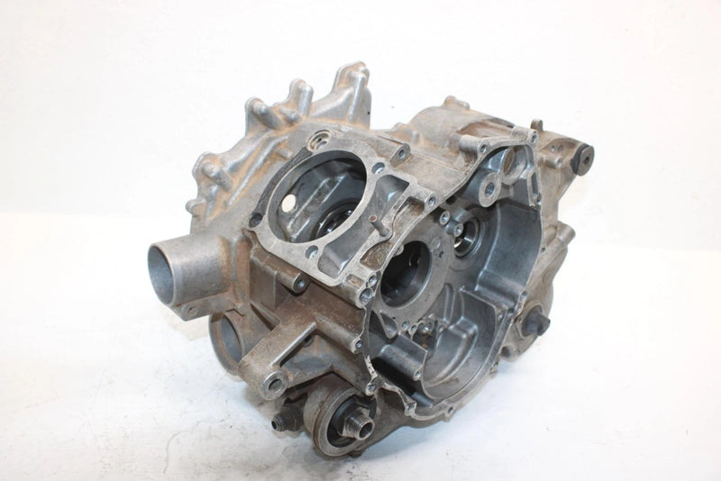 2007 Yamaha  Grizzly 350 2wd Oem Crankcase 5WH-15100-00-00 5WH-15100-09-00 AY28