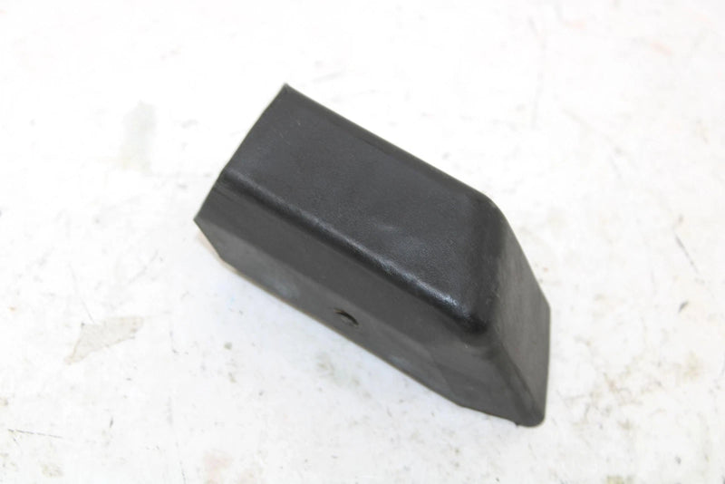 1988 Yamaha Enticer 340 Oem Left Bumper End 8X0-77523-00-00 SY130