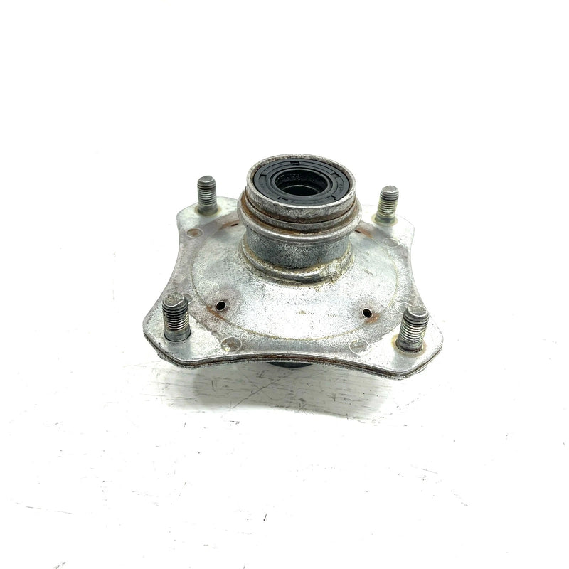 84-87 Suzuki Quadrunner 185 LT185 2x4 OEM Front Wheel Hub 54110-24403 AS39
