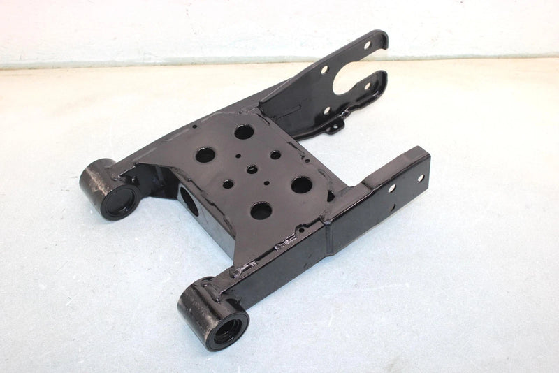 00 Polaris Xpedition 425 Oem Rear Swingarm (Black) 1012839-067 AP19