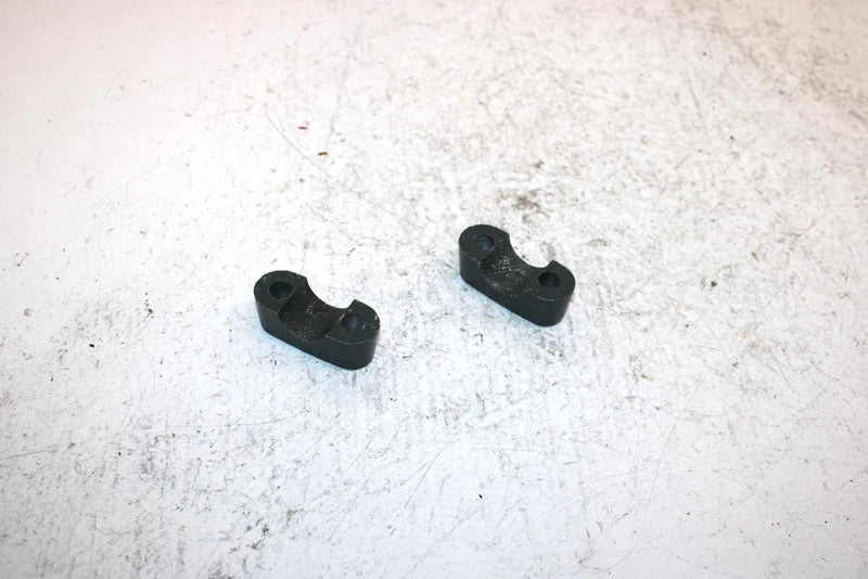 1993 Yamaha Waverunner 650 Oem Lower Handlebar Clamp Pair EU0-23814-01-00 JY23