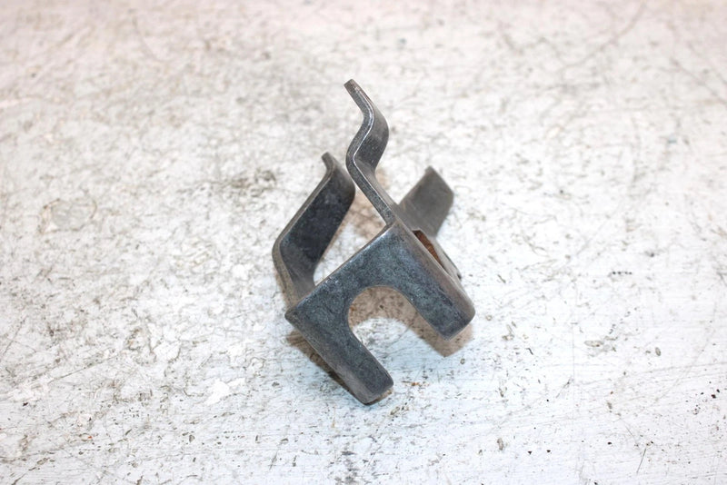 1998 Suzuki Quadrunner 250 Oem Shift Cable Bracket 58873-19B11 AS13
