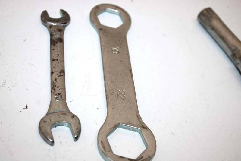 07 Yamaha Venture Oem Tool Kit 8ES-28100-00-00 SY23
