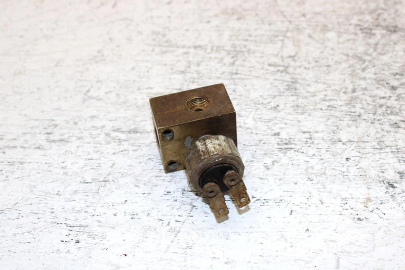1999 Polaris Sportsman 500 Oem Brake Cross Fitting W/Switch 7052129 AP24