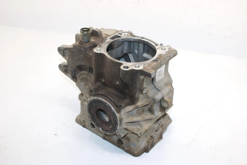 18 Polaris Sportsman 450 Ho Oem Crankcase 2206361 AP54