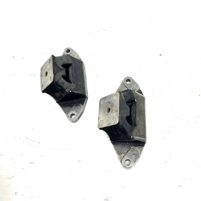 01-05 Yamaha WaveRunner XLT1200 OEM Engine Mount Pair 68N-44517-00-00 JY30